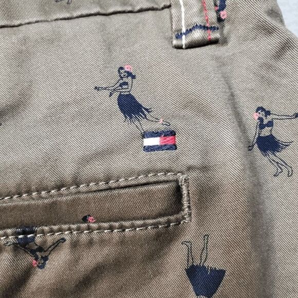 Tommy Hilfiger Shorts Mens 34 Green Hula Dancer Hawaiian Chino Flat Front Preppy - Picture 8 of 10